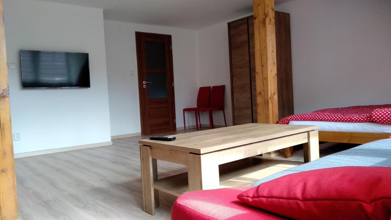 Apartmany Kukacci Hnizdo Benesov nad Ploucnici Zewnętrze zdjęcie